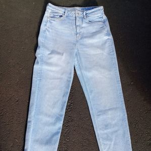 Extra Long American Eagle mom jeabs